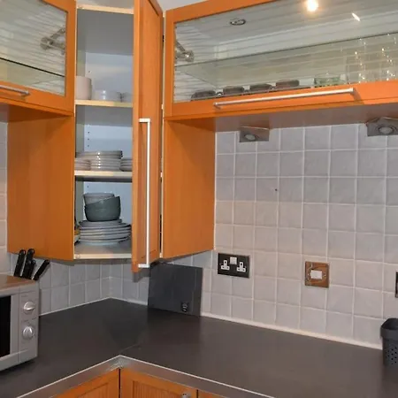 Casa de Férias Zone 2, 2 Bedroom House Londres