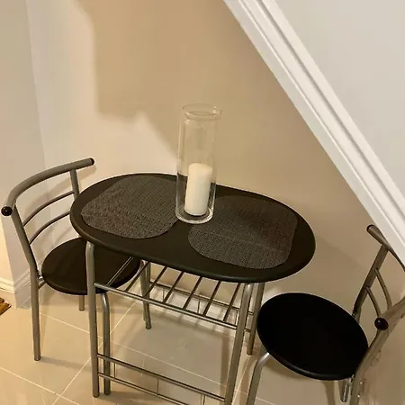 Apartment Live In Kensington *