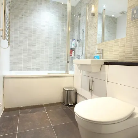 Walk To Notting Hill /paddington 1 B/r With Patio
