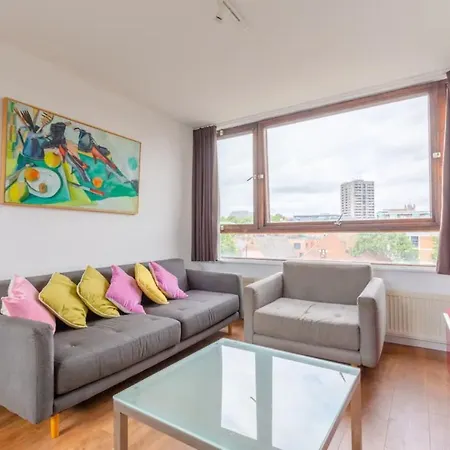 Unique Spacious Central 3 Bedroom With Rooftop Terrace London