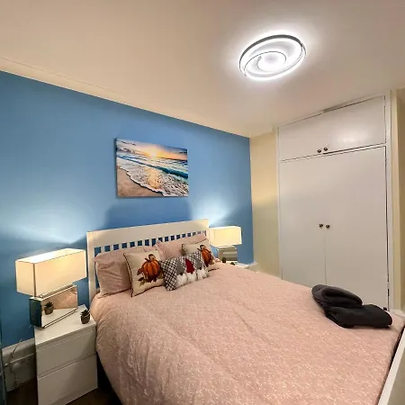 Posh 2-bedroom, Living Room, Kitchen & 1.5 Bathroom Apartment London