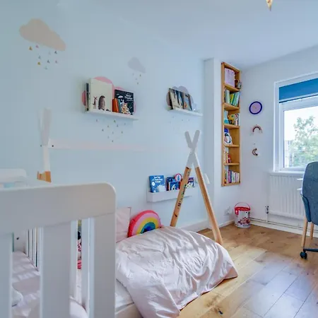 Charming Angel Maisonette Holiday home