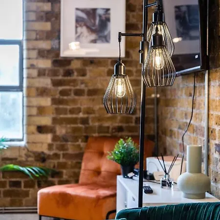 Livestay-fabulous Three Bed Warehouse Conversion *