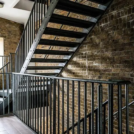 Livestay-fabulous Three Bed Warehouse Conversion Appartement Londres