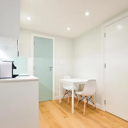 Sale Place Serviced By Concept Londyn