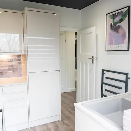 Lime Court North West London 2 Bed Apt * Ruislip