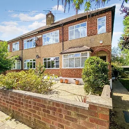 Apartamento Lime Court North West London 2 Bed Apt Ruislip