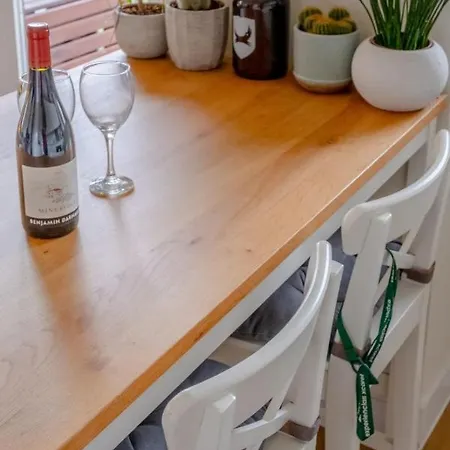 Modern 2 Bedroom Flat In Elephant And Castle * London
