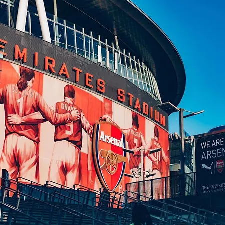 Luxury Gem By Emirates Stadium - Ultimate Fan Experience Apartment *