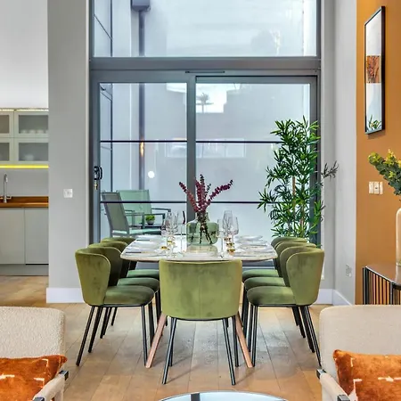 X Be - The Islington Residences Apartmán