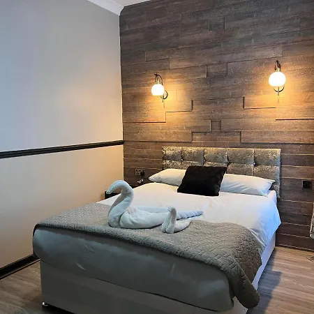Bed & Breakfast The Commongate Londra