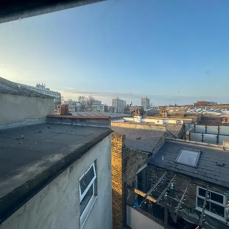 Apartament 210 Coldharbour Lane *