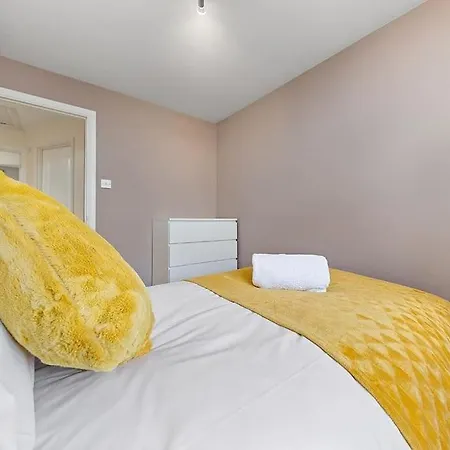 Flourish - Footbury House - *