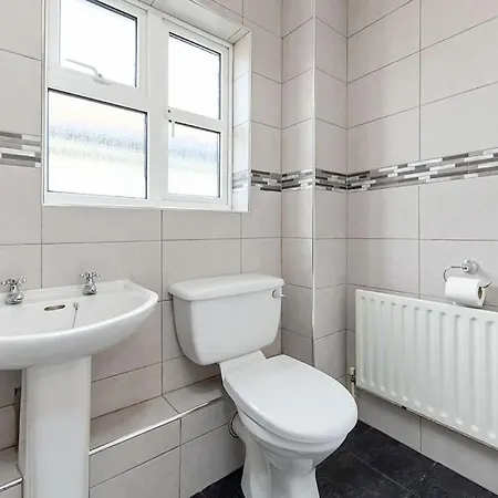 Apartment Flourish - Footbury House - Orpington