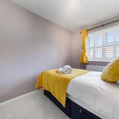 Flourish - Footbury House - Apartment