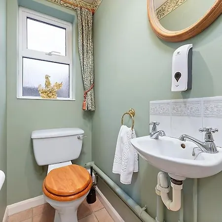 Flourish - Footbury House -
