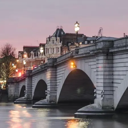 Cosy Flat, Great Location! Londres