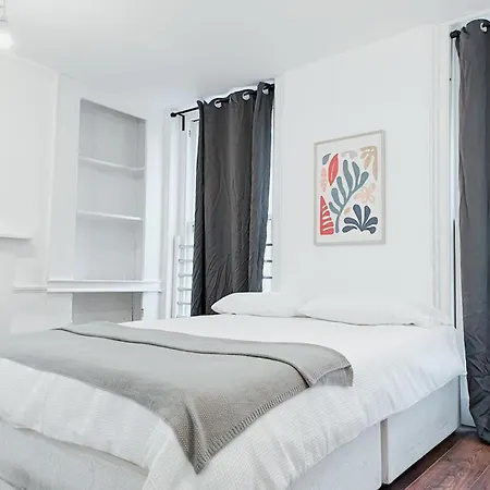 Homestay In London, Soho - 05