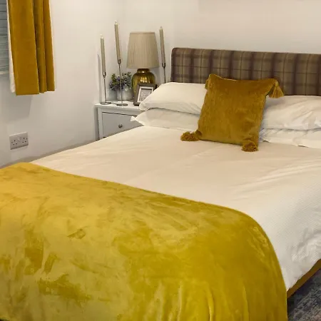 Homestay En-suite Cheerful Room.