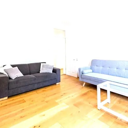 Bond Street Family Apartment London