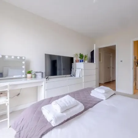 Apartment Modern 2 Bedroom Flat In Elephant And Castle *