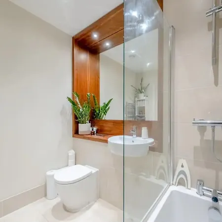 Apartment Modern 2 Bedroom Flat In Elephant And Castle *