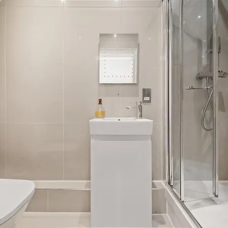 3bed Penthouse 10min To Wimbledon Tennis Courts شقة