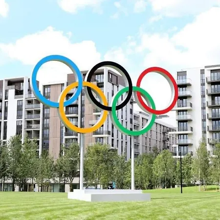 Stylish New Listing! Free Parking, Trendy Location * Londres