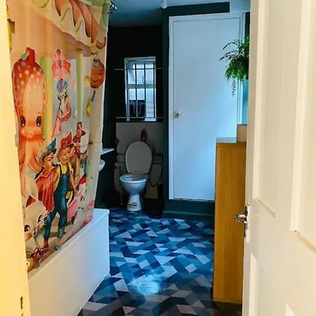 2 Bedroom Flat On Tottenham High Rd.