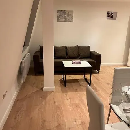 011- One Bedroom In F3