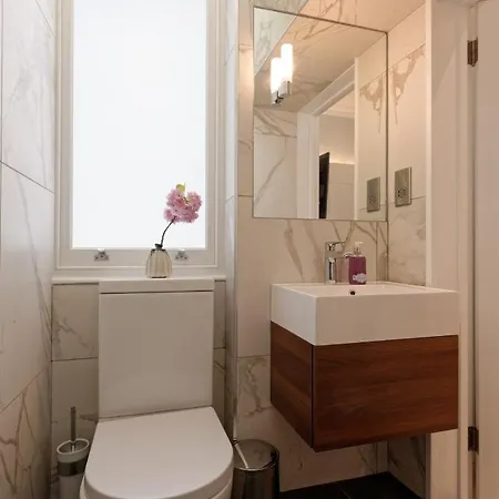 The Residen Kensington Apart Otel