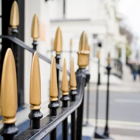Western Buckingham Palace Rd Hotel 3*