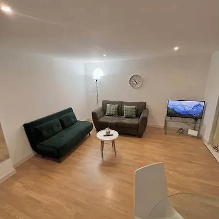 New Build 2 Bedroom With 2 Bath, *