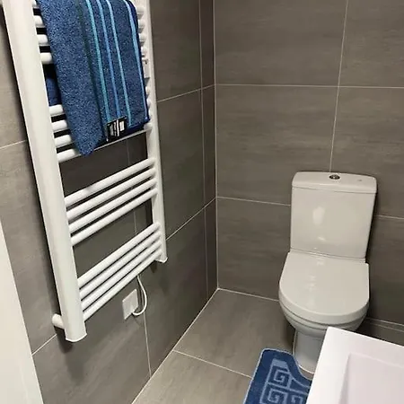Apartmán 004- Brand New 1 Bedroom F1 Ealing