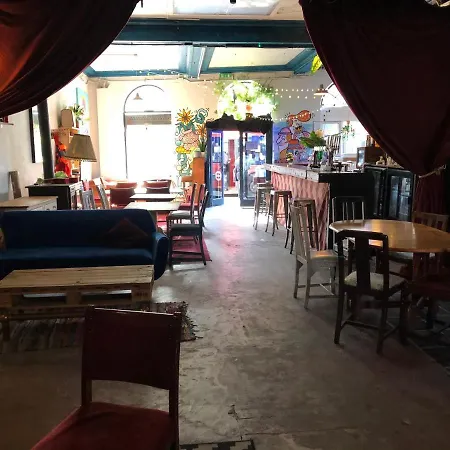 Apartamento 2 Bedroom Flat On Tottenham High Rd. Londres