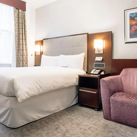 Hotel The Grand At Trafalgar Square
