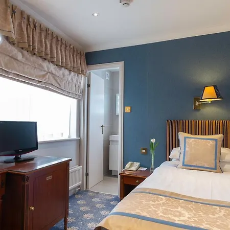 London Lodge Hotel 3*