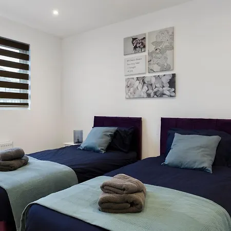 Star London Station Road 3-bed Oasis With Garden The Hyde