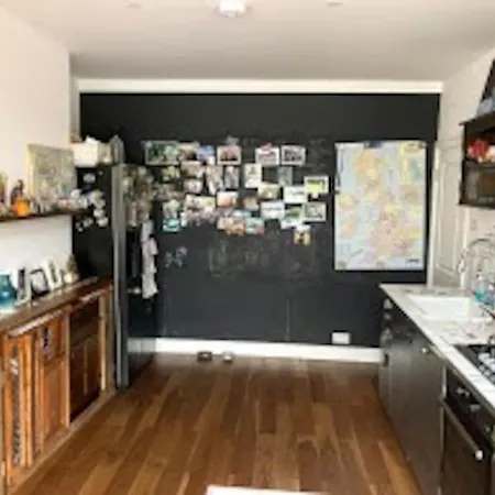 Stylish & Spacious 3 Bedroom House With Big Garden And Driveway Merton (Greater London)