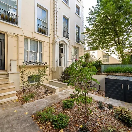 Notting Hill Bohemian * London