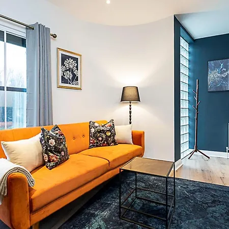 Apartment Gorgeous Roehampton Flat