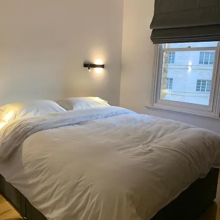 Apartment Regents Park London