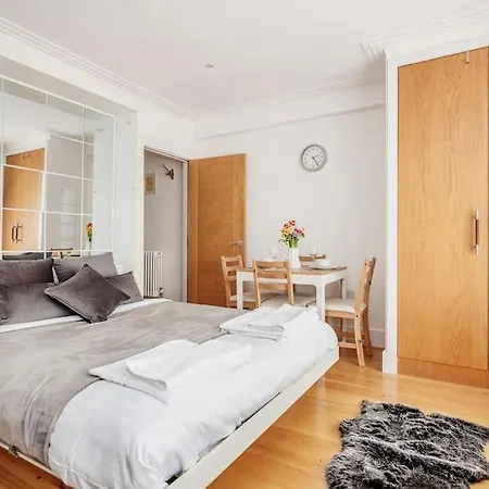 The Hyde Park Corner Apartment London