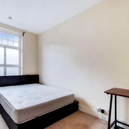 Apartment Bond Street Family