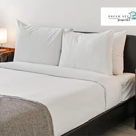 Two Bedroom By Dream Key Short Lets & Long Lets Uxbridge- 6