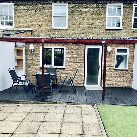 Holiday home 3bed House Free Parking Canary Wharf London