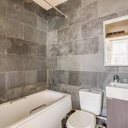 Appartement For Explorers - 3 Min Walk To Station