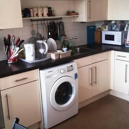Travelstop #london-ealing *