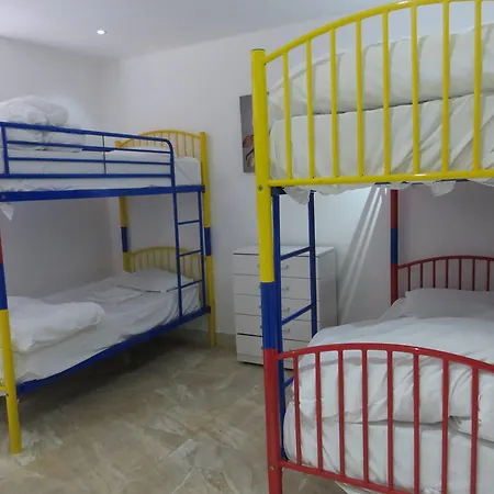 Hostel Abercorn House