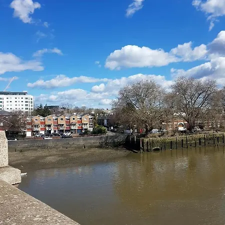 Homestay Gardens - Private Double Richmond London - Kew